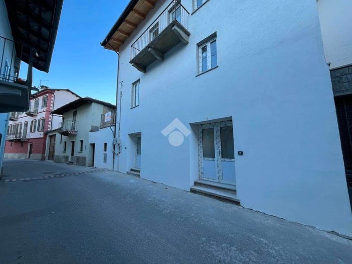Appartamento bilocale in vendita in Via Carle Costanzo, Centro, Barge