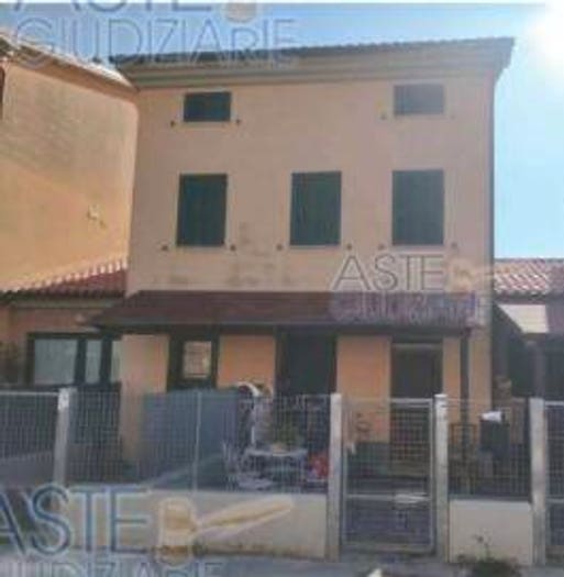 Appartamento trilocale in vendita in Contrada San Giovanni, Rosora