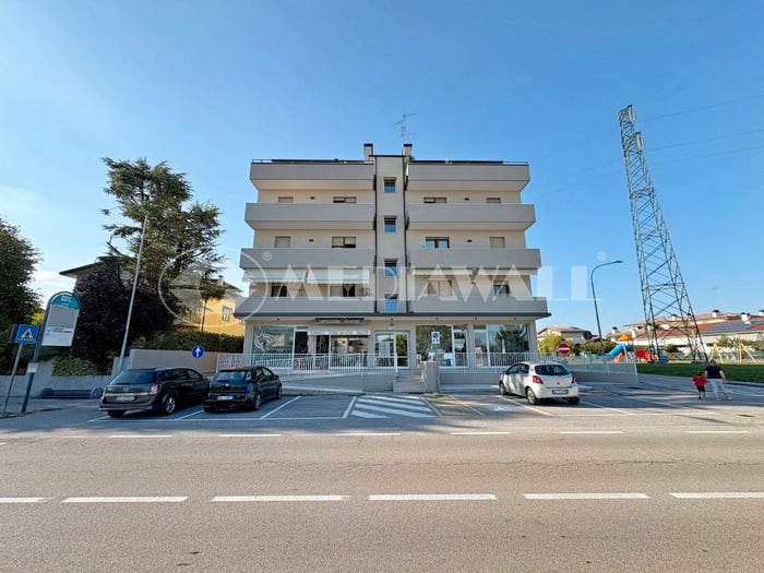 Appartamento trilocale in vendita in Via Stradelle, Centro, Cordenons
