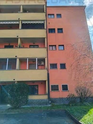 Appartamento con 5 locali in vendita in Via Giovanni Cimabue A, Centro, Pioltello