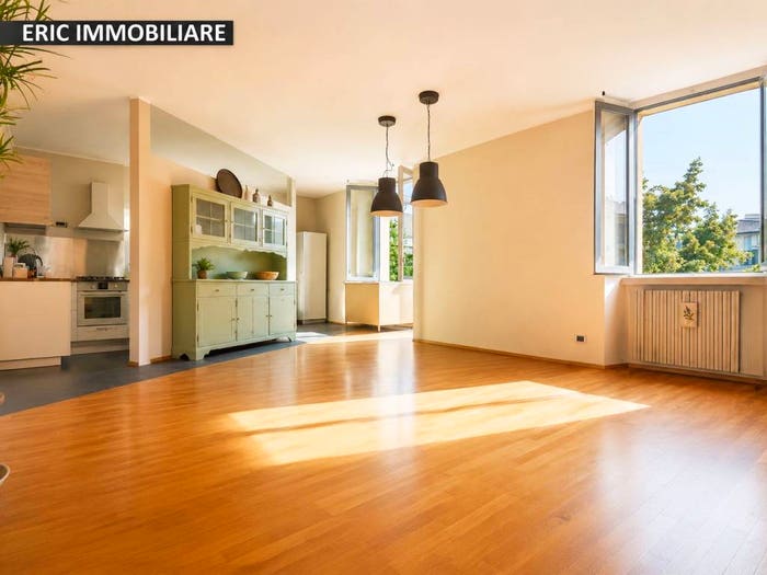 Appartamento trilocale in vendita in Corso San Gottardo, Ascanio Sforza, Milano