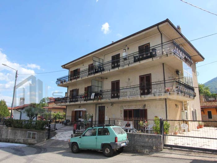 Appartamento quadrilocale in vendita in VIA GASPERONI, Marano Marchesato