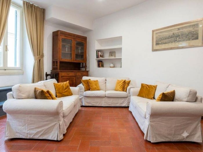 Appartamento trilocale in vendita in Via della Pergola, Duomo, Firenze