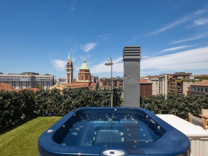 Casa con 6 locali in vendita in Via Monviso, Paolo Sarpi, Milano