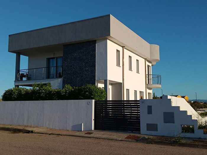 Casa con 6 locali in vendita in VIA MARIA CARTA, Berchiddeddu Sa Castanza, Olbia
