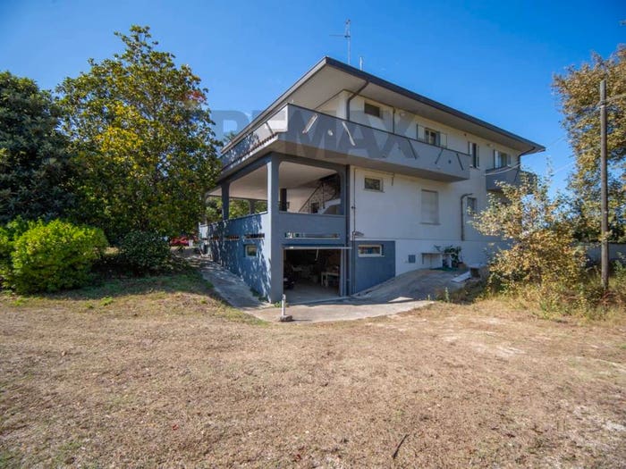 Casa con 6 locali in vendita in Via Europa, Lido Riccio, Ortona