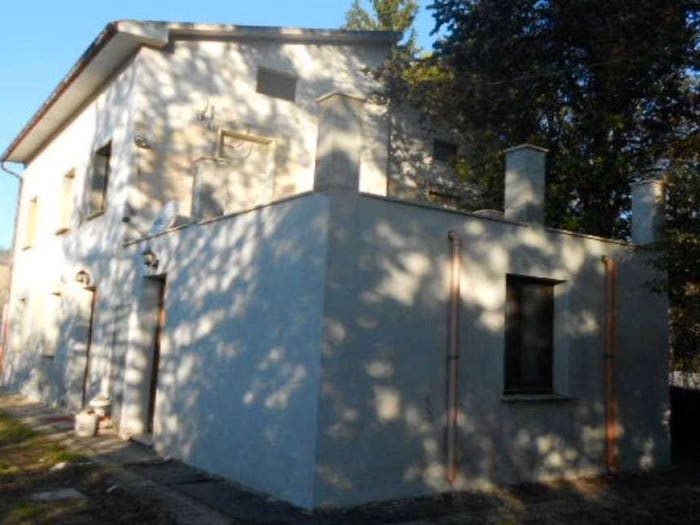 Appartamento con 6 locali in vendita in Via Cavallara, Mondavio