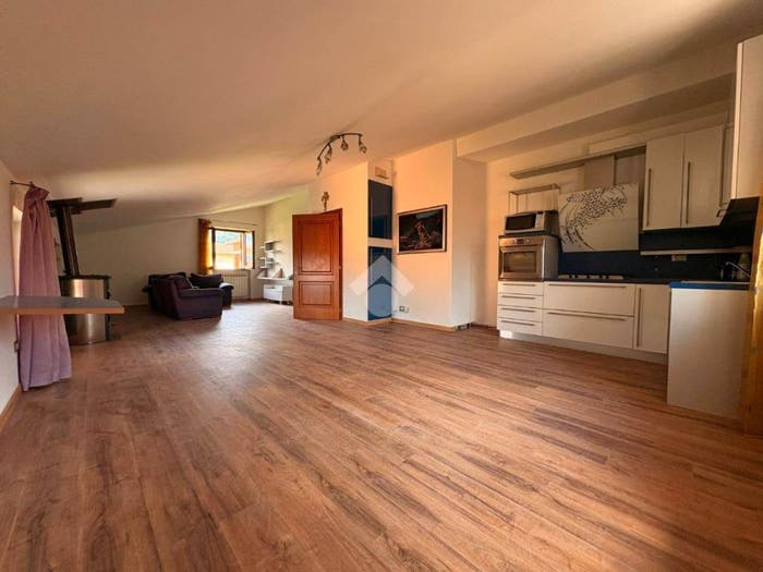 Appartamento trilocale in vendita in Via Giosuè Carducci, Centro, Sigillo