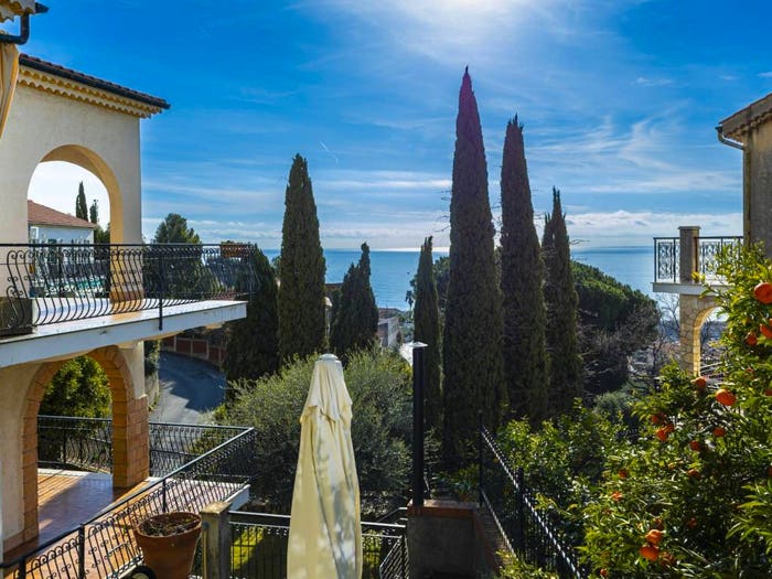 Casa con 6 locali in vendita in Via Ranzi, Centro, Pietra Ligure
