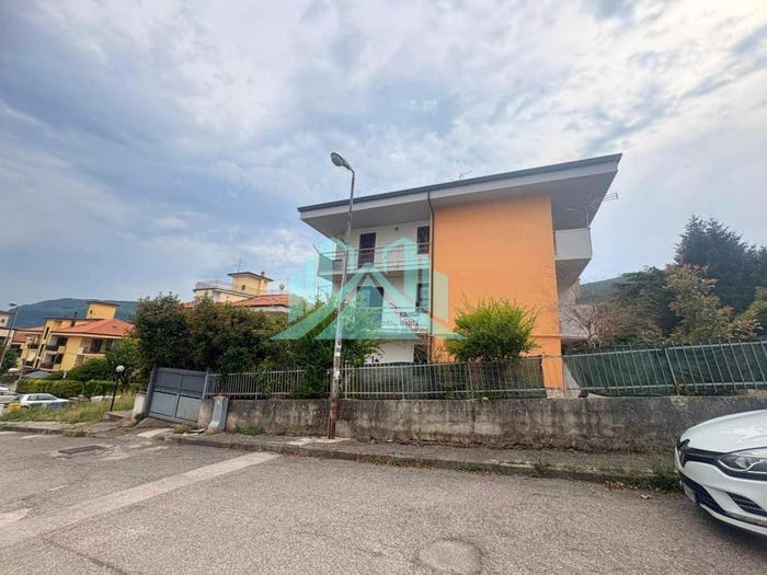 Appartamento quadrilocale in vendita in VIA DEGLI ORTI, Mercogliano