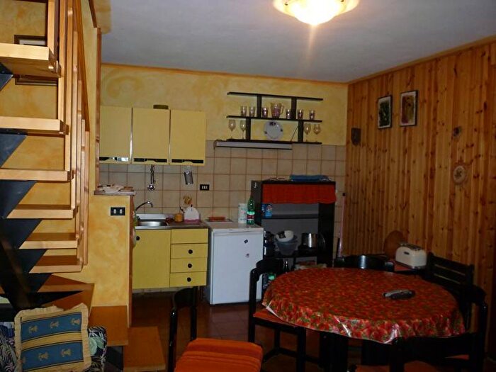 Appartamento quadrilocale in vendita in Via Borracce, Sant'anna Pelago, Pievepelago