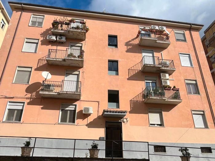 Appartamento quadrilocale in vendita in Via Eugenio de Riso, San Leonardo, Catanzaro