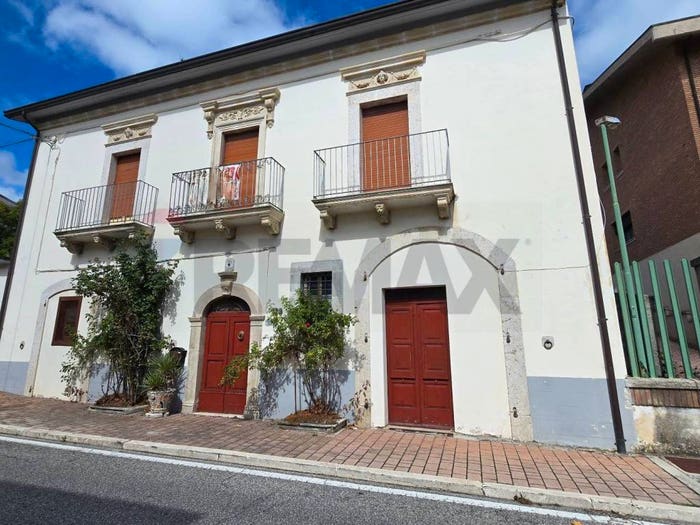 Casa con 6 locali in vendita in Ateleta