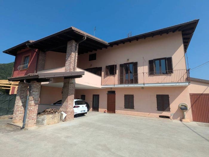 Casa con 6 locali in vendita in Via Cervasca, Centro, Vignolo