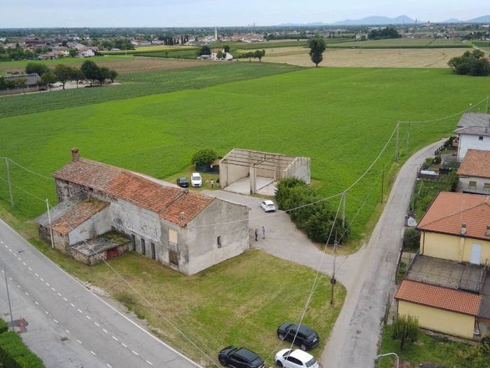 Casa trilocale in vendita in Via Claudio Merlo, Breganze