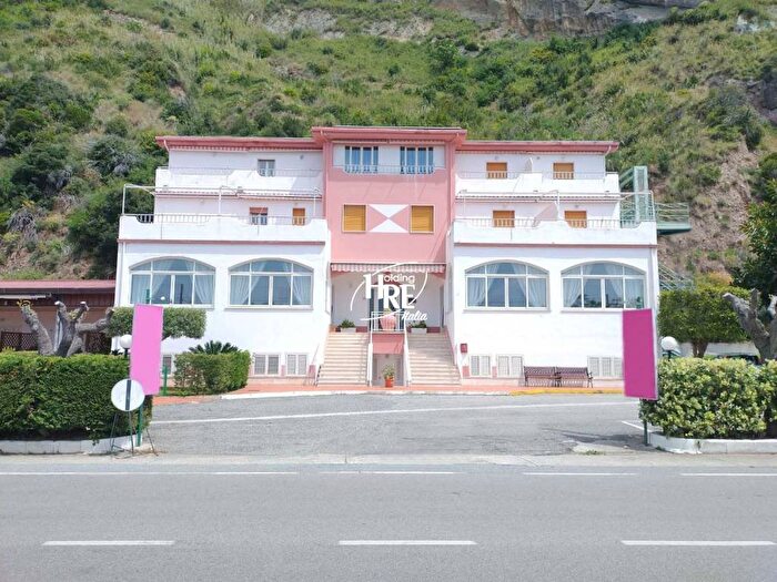 Casa con 6 locali in vendita in SP, Guardia Piemontese