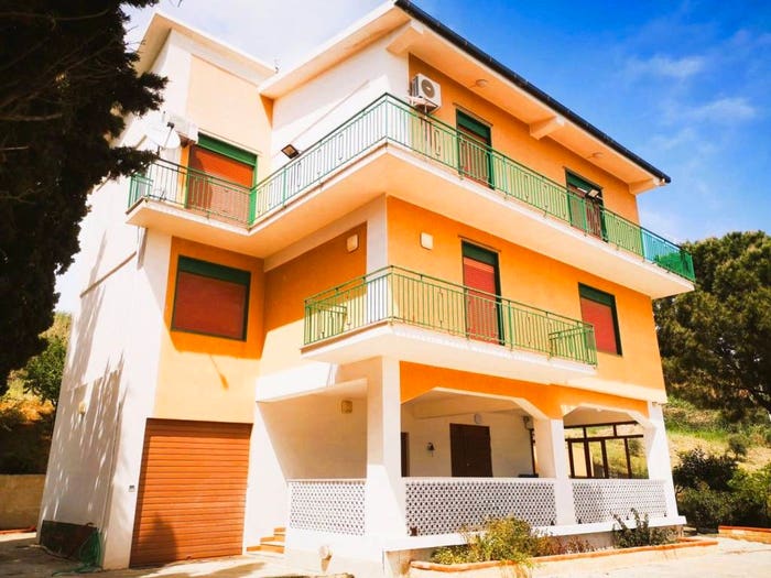 Casa con 6 locali in vendita in Cda Durrueli SS snc, Centro, Porto Empedocle