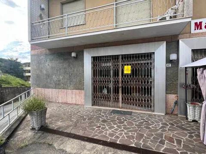 Appartamento trilocale in vendita in Via Genova, Farini