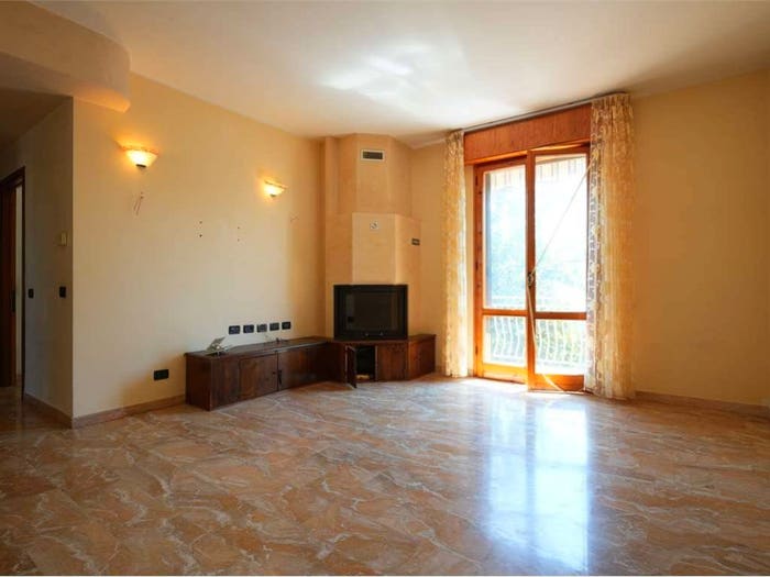 Appartamento con 6 locali in vendita in Via Carso, Centro, Formigine
