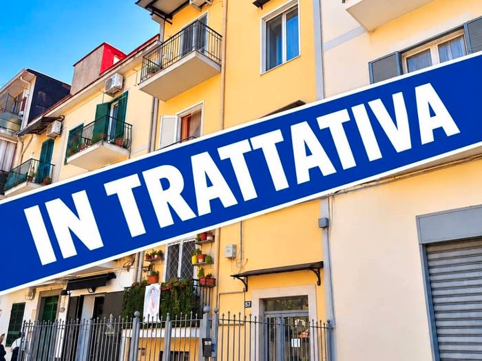 Appartamento trilocale in vendita in Corso Duca d'Aosta, Pianura, Napoli