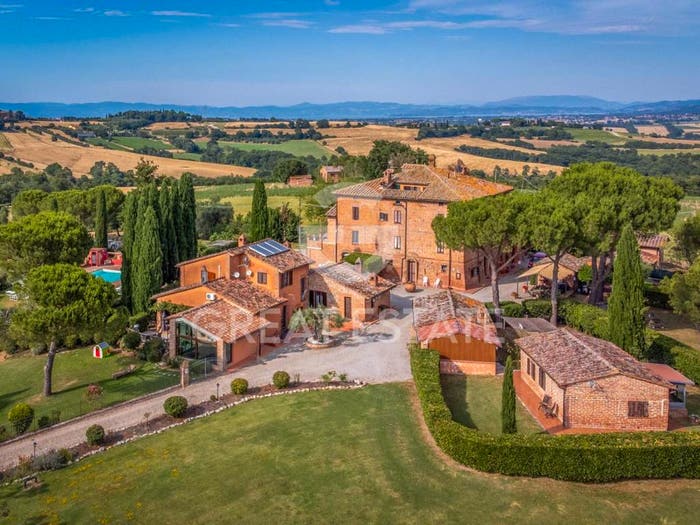 Casa con 6 locali in vendita in Località Cantagallina Alta, Villastrada, Castiglione del Lago