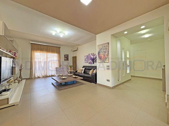 Appartamento con 5 locali in vendita in Viale John Fitzgerald Kennedy, Aversa