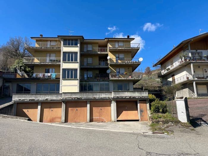 Appartamento trilocale in vendita in Via Giardino, Centro, Bardi