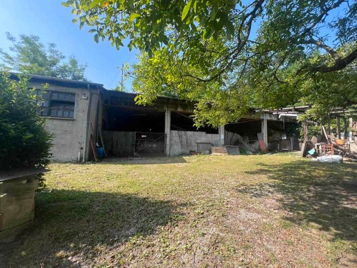 Casa trilocale in vendita in Via al Torchio, Lierna
