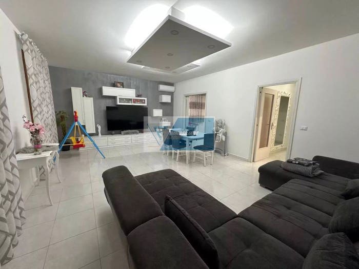 Appartamento con 6 locali in vendita in Via Pavese, Centro, Noto