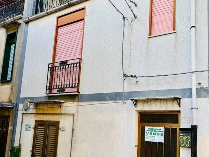 Casa con 6 locali in vendita in Cortile Olivetani, Centro, Chiusa Sclafani