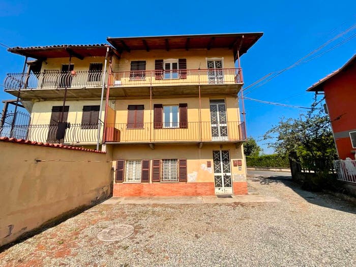 Casa con 6 locali in vendita in Via Triveri, Centro, Ciriè