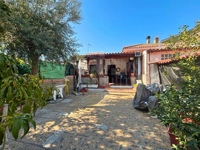 Casa quadrilocale in vendita in Via Tagliamento, Tor San Lorenzo Nuova California, Ardea