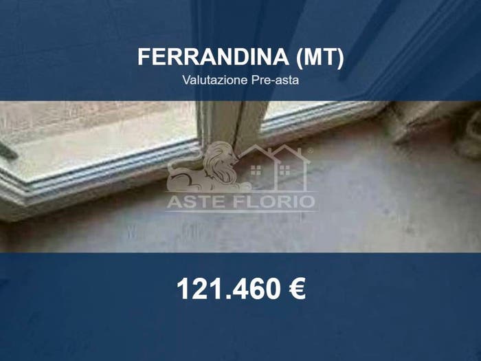 Casa con 6 locali in vendita in Piazza Santa Maria sc, Centro, Ferrandina