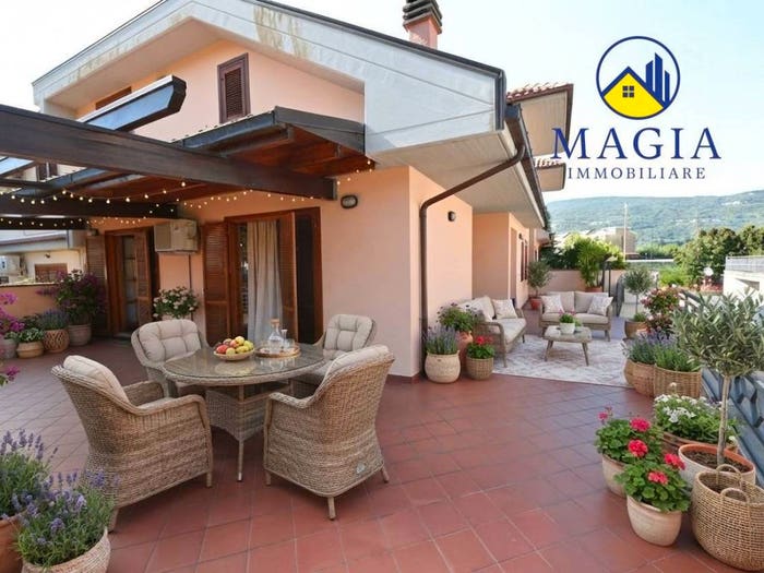 Casa con 5 locali in vendita in VIA DEI GELSOMINI, Ascoli Piceno