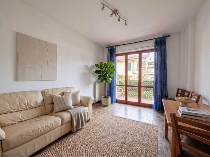 Appartamento trilocale in vendita in Via Pisa, Marina di Massa Centro, Massa