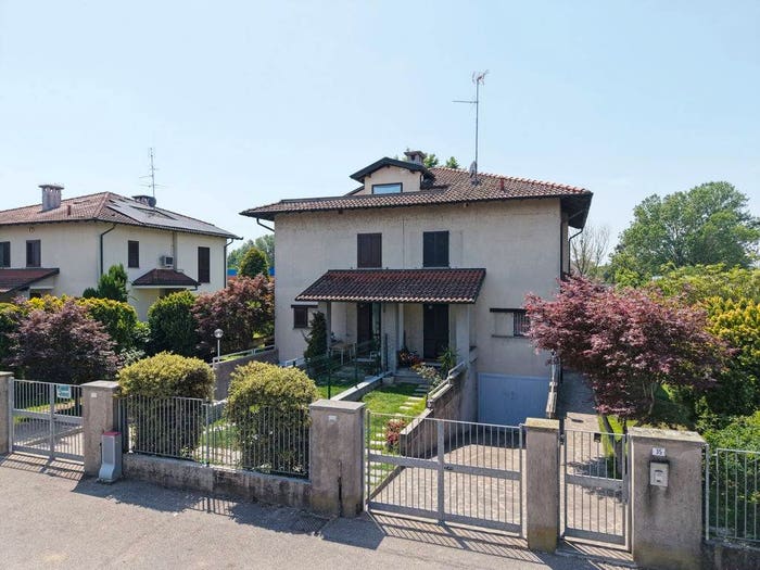 Casa con 6 locali in vendita in Via Luigi Canonica, Abbiategrasso