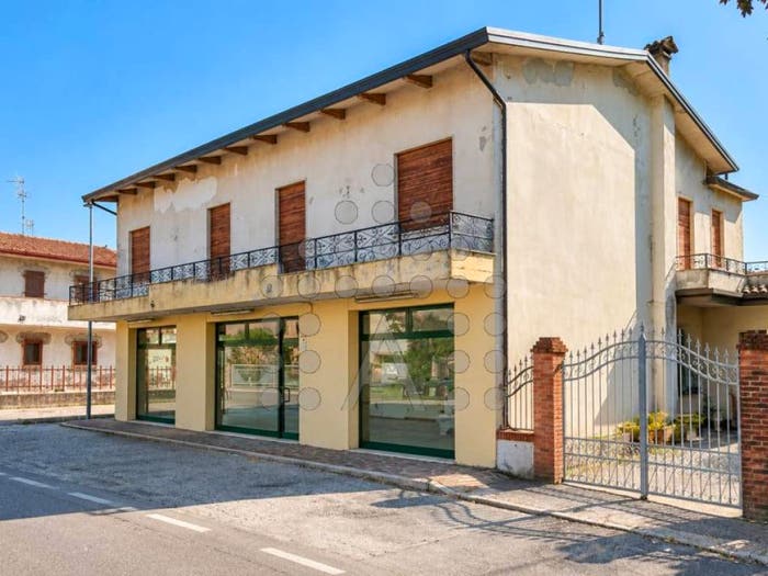 Appartamento con 5 locali in vendita in Centro, Torreglia