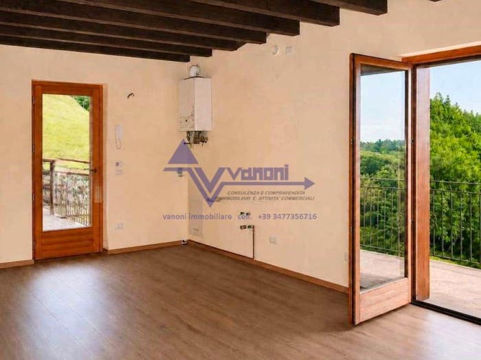 Appartamento trilocale in vendita in Ama, Aviatico