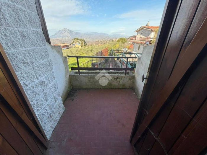Casa quadrilocale in vendita in Parco san giorgio, Centro, Roccabascerana