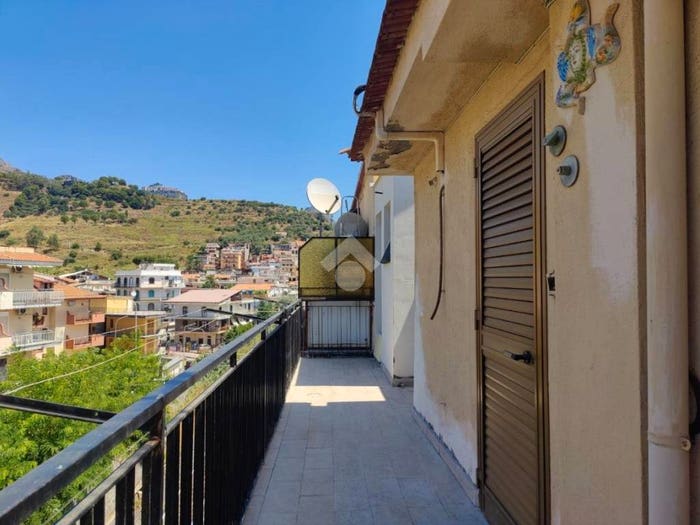 Appartamento trilocale in vendita in Via Vittorio Emanuele, Centro, GiardiniNaxos