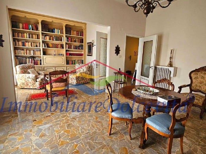 Appartamento con 6 locali in vendita in Via dei Cairoli, Campo di Marte, Firenze
