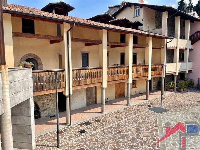 Appartamento trilocale in vendita in Caprino, Caprino Bergamasco