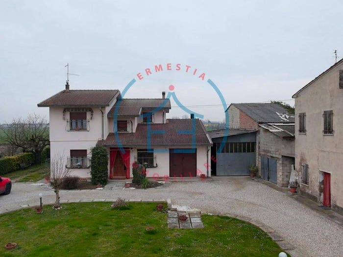 Casa con 6 locali in vendita in Via Ussuolo, Centro, Casale di Scodosia