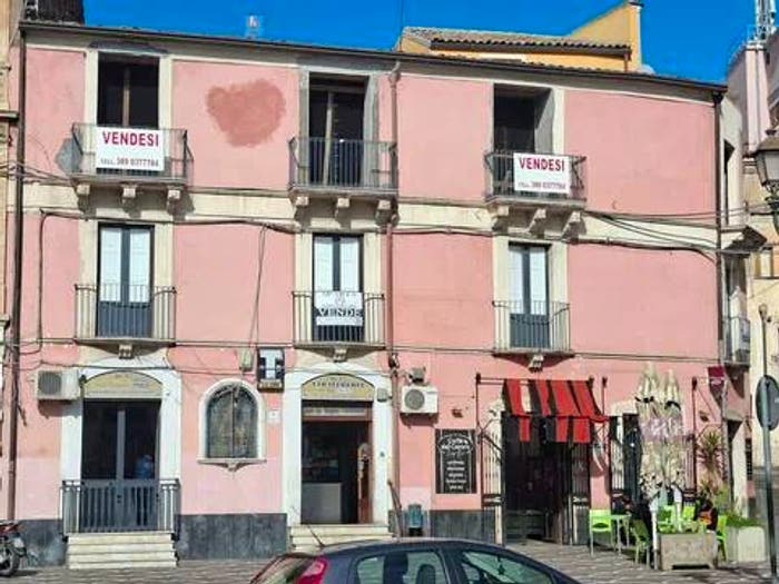 Appartamento con 5 locali in vendita in Via Garibaldi, Paternò