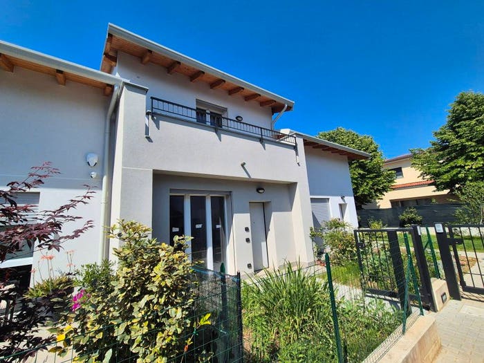 Casa trilocale in vendita in Via delle Strette, Centro, Appiano Gentile