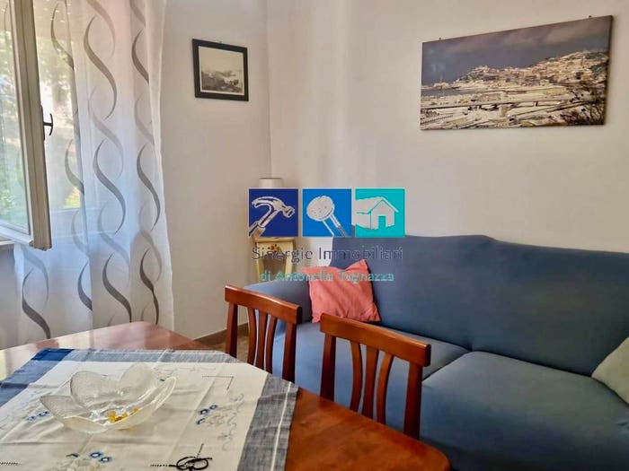 Appartamento quadrilocale in vendita in Via Cingoli, Le Grazie, Ancona