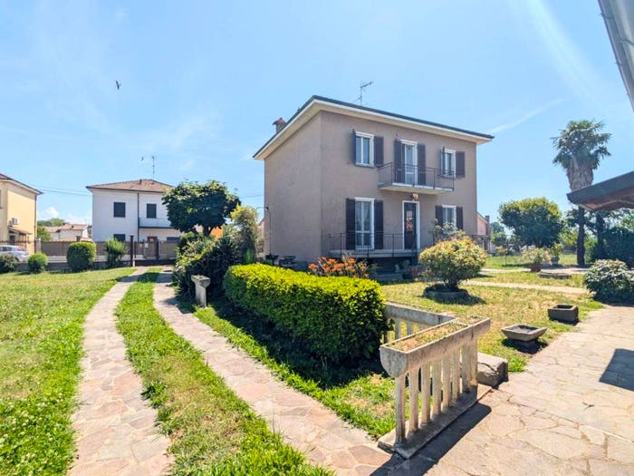 Casa con 6 locali in vendita in Via Affranio Albonesi, Fossarmato Riso Scotti, Pavia