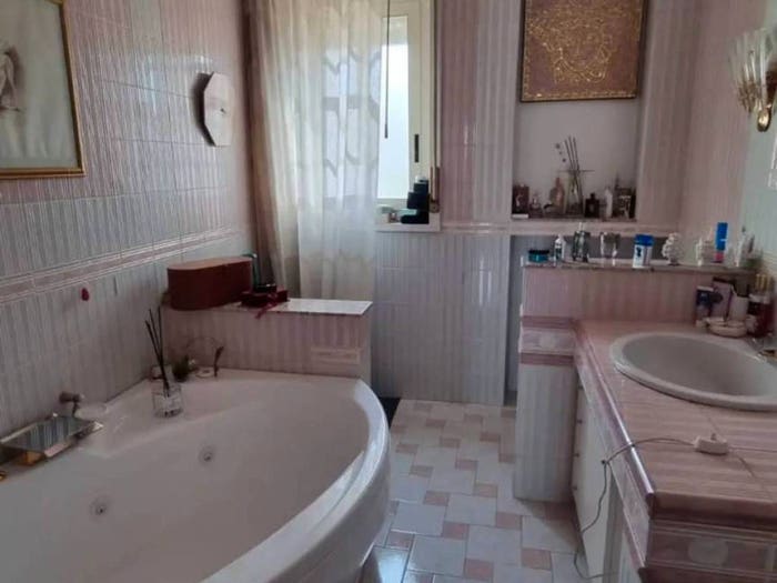 Appartamento quadrilocale in vendita in Largo Ticino, Centro, Caltagirone