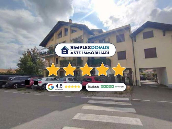 Appartamento con 5 locali in vendita in Via Damiano Chiesa, Centro, Marnate