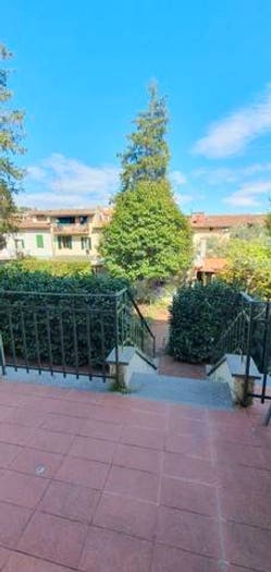 Casa con 6 locali in vendita in Via Giosuè Borsi, Galluzzo, Firenze